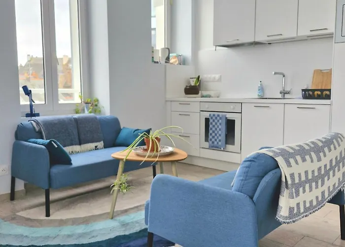 Quiet Duplex In Historic Town Centre